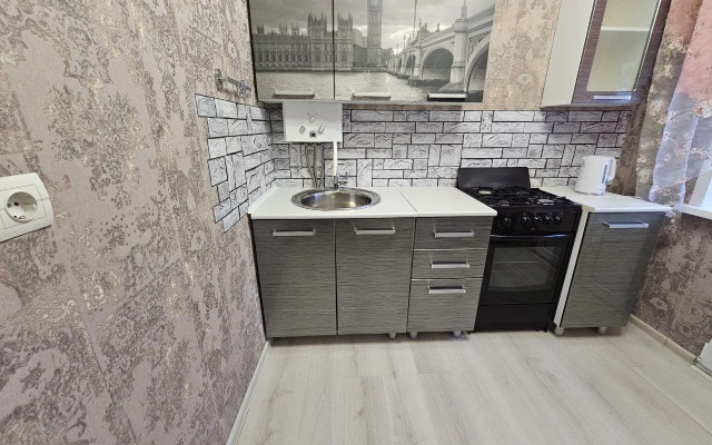 L.V.Hotels na Oruzheynoy 1 Flat