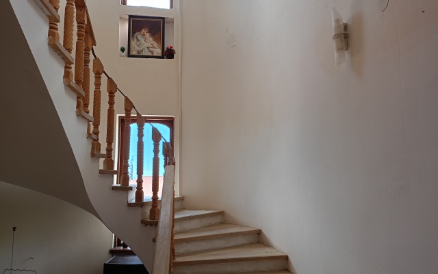 Aelo Guest House