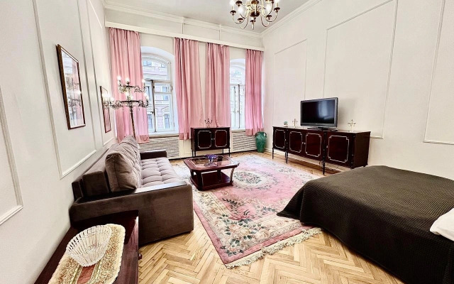 Апартаменты SpbStay с двумя спальнями на Рубинштейна 3