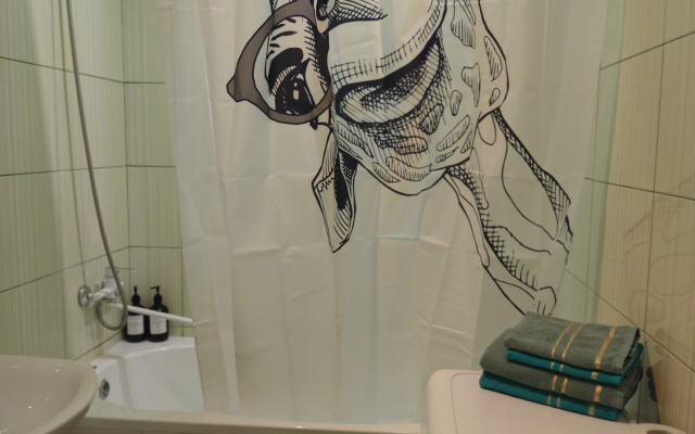 Uyutnoe mesto u Rybnoj derevni Flat