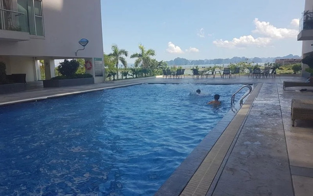 La mer Halong Apartments