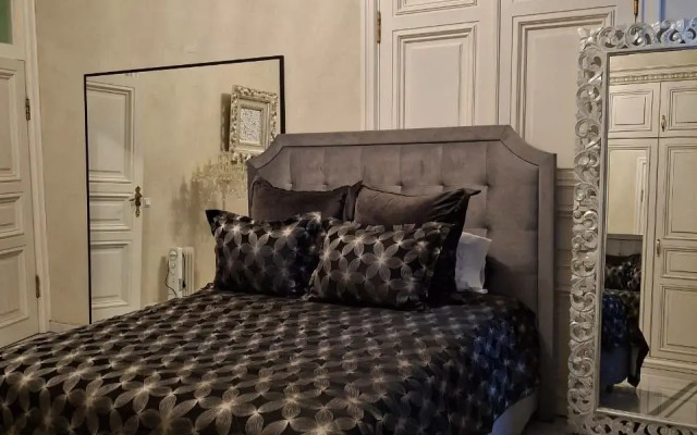 Izi Jiza Na Voskresenskoy Naberezhnoy 30 Apartments