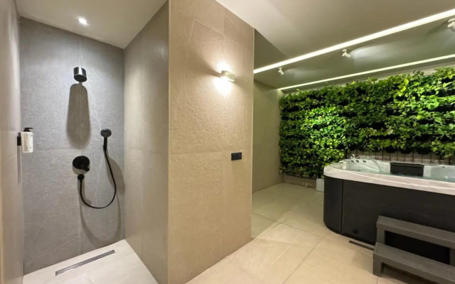 Design Hotel & Private Spa – Tbilisi Edition Hotel