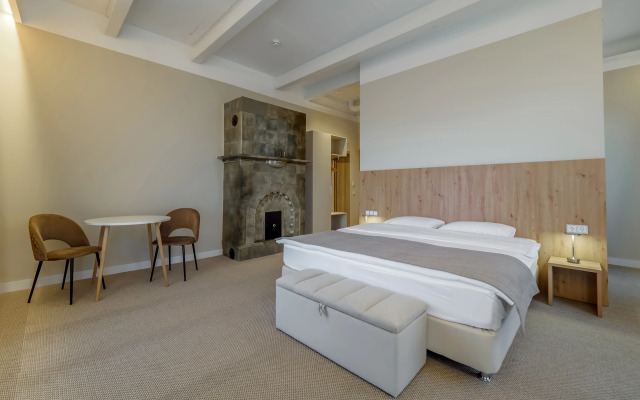 Dom Tat Hotel