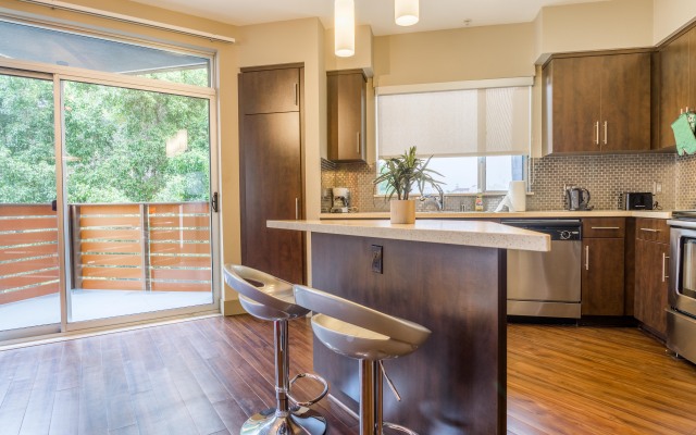 Апартаменты Off to Hollywood