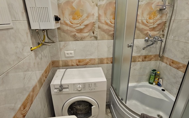 Prostornaya Vblizi Kolonistskogo Pruda Otdelny Park Flat