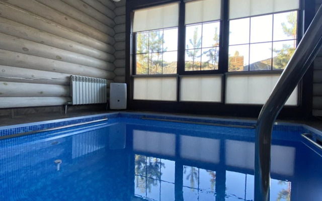 Частный Дом Избушка в Соснах с Бассейном и Хамамом