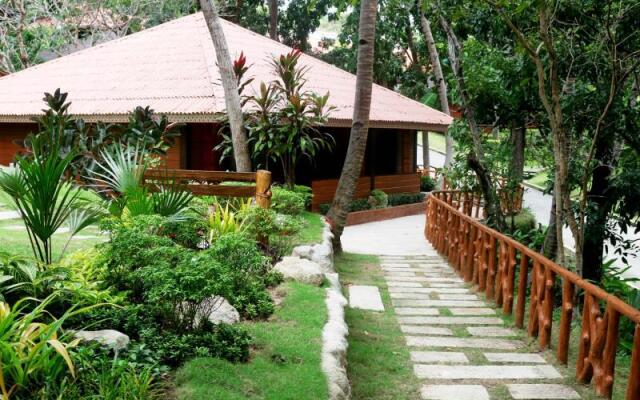 Dakak Park And Beach Resort Hotel