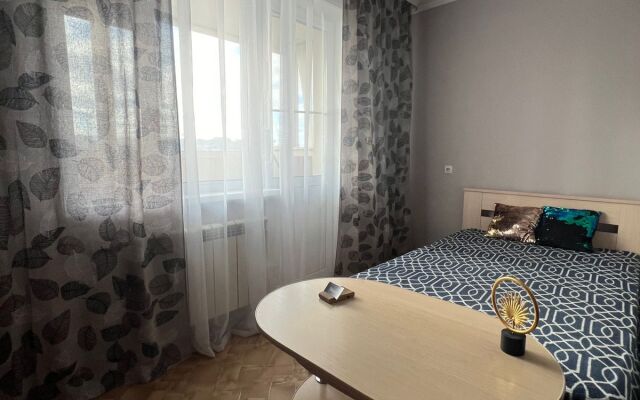 Na naberezhnoy Flat