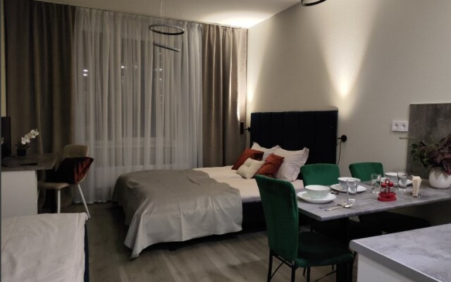 Novye U Metro Dlya 3 gostey Apartments