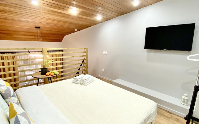 Na 4kh Gostey S Balkonom Vblizi Aeroporta Sheremetyevo Apartments