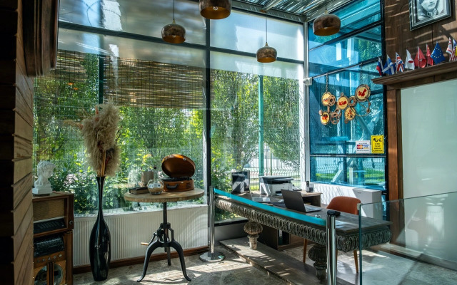 Discovery Hotel