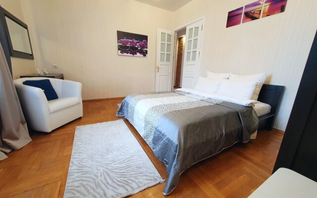 Apartamenty  V Tsentre Apartments