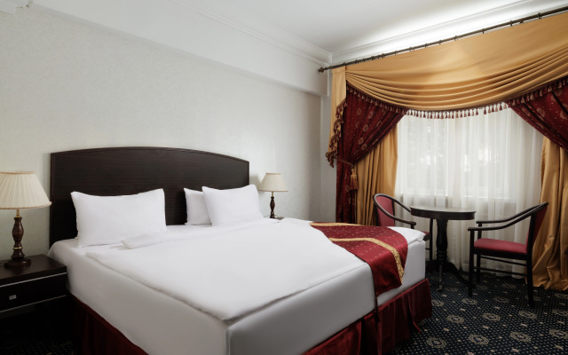Moscow Holiday Hotel