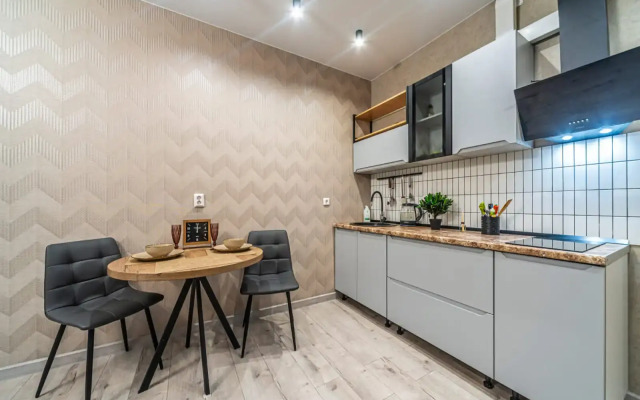 Studiya U M. Pionerskaya I Almazova Flat