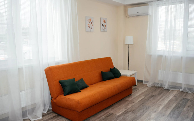 V Sovremennom Rayone Nedaleko Ot Tsentra Goroda Flat