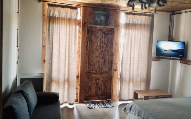 Dom s Flagom Mini Hotel