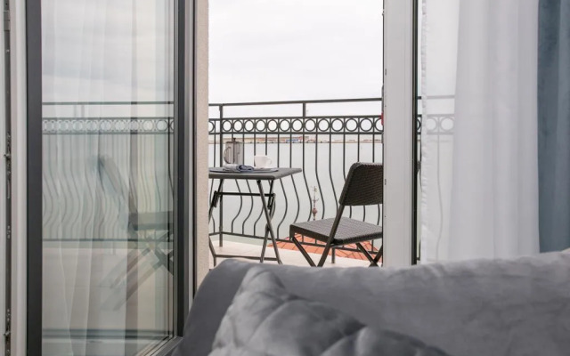 Апартаменты на Портовой 5