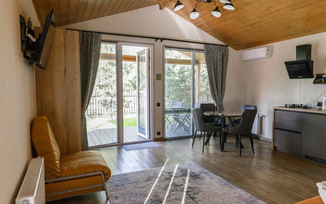 Na Lugovom 42m u reki v centre Zvenigoroda Private House