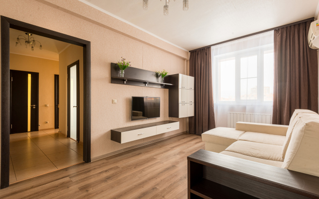 2-K V Tsentre Na Yaroslavskoy 72 Ot Rentap, 4 Sp.mesta Flat