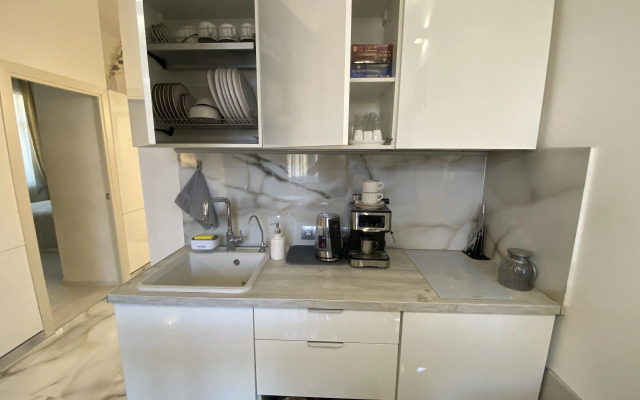 Апартаменты в современном стиле с камином