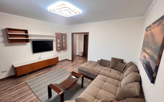 Апартаменты 2-х комнатные. ул. Батурина. д. 19