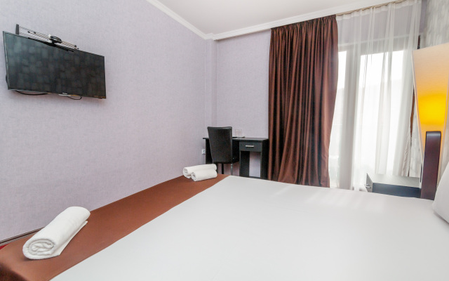 Merlin Hotel
