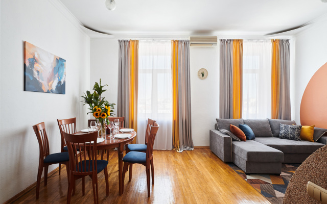 GM Evrodvushka s vidom na Kreml Apartments