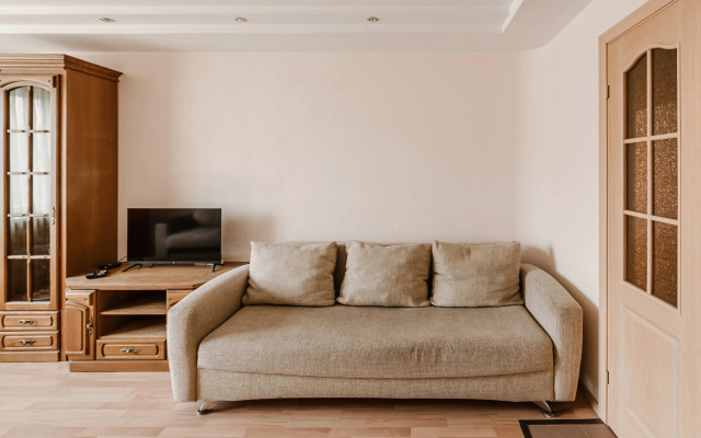 Ryadom s tsentrom i vokzalom na 9 gostei Flat