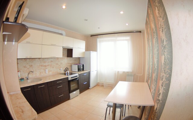 Luchshie Apartments Na Chapaeva 8