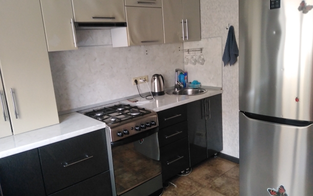 Квартира на Виталия Жалнина 16