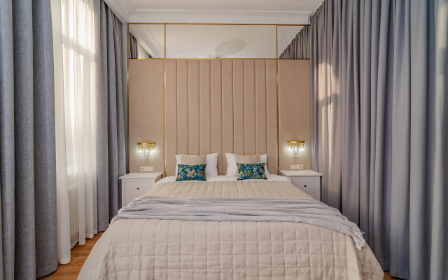 Квартира с балконом на Невский проспект -1