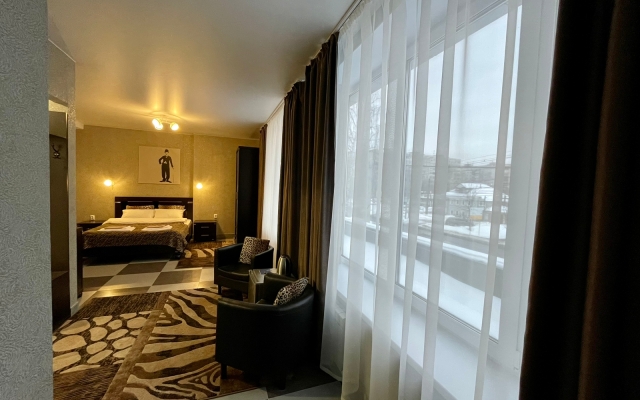 Mini-Otel Long House