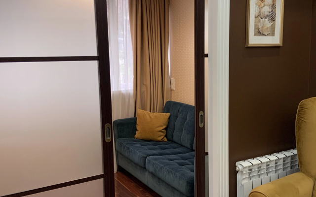 Квартира Уютная в Тихом Центре на Роз 65 10 Минут до Моря