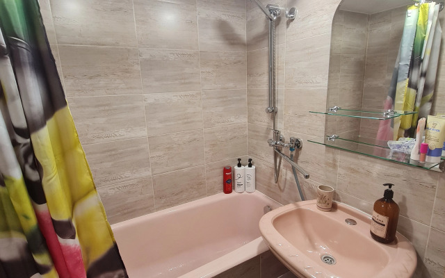 Dvukhkomnatnye apartamenty, 2 krovati Flat