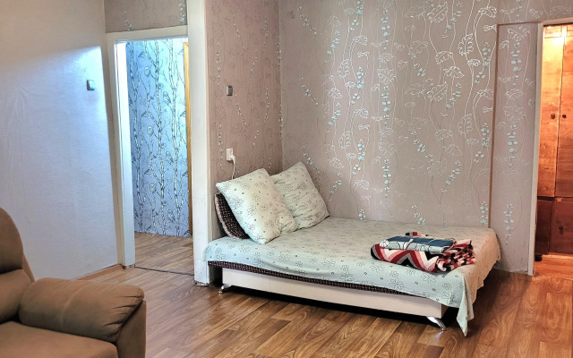 Na Svobodnom Prospekte, 52 Flat