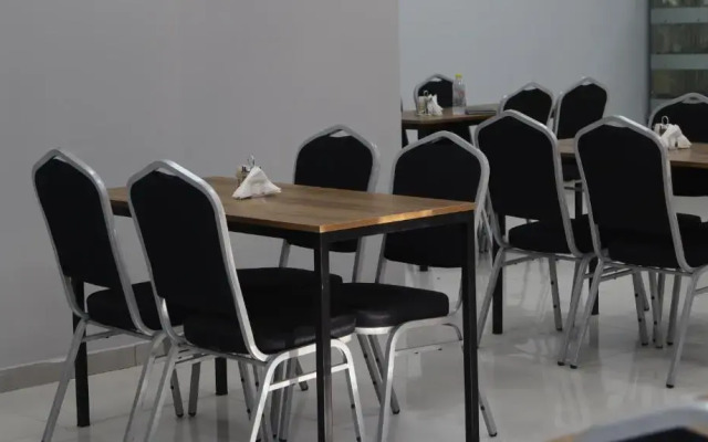 Route Hotel