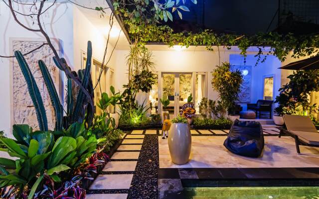 Вилла Casa-Retro Courtyard