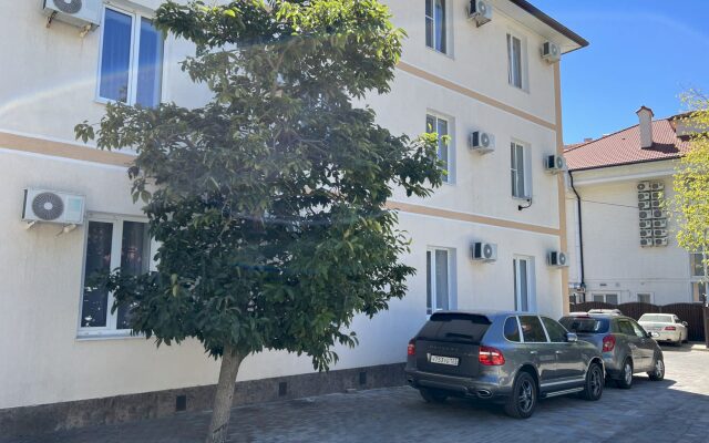 Апартаменты 412 Мира 3