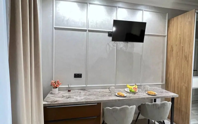 Apartamenty Light Beige u metro Okruzhnaya