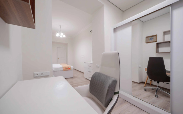 Апартаменты KeyGo 0206 рядом с парком Еритасардутян