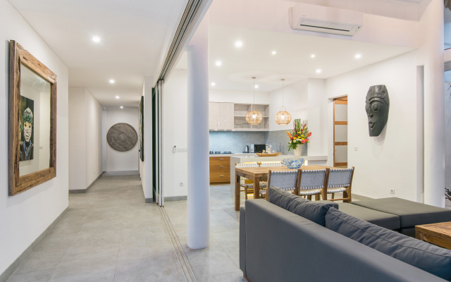Kobe Villa