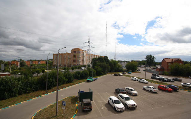 Na Prospekte Lenina 142 Apartments