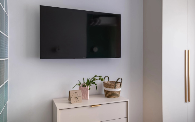 Studiya Terracotta U Ozera Flat