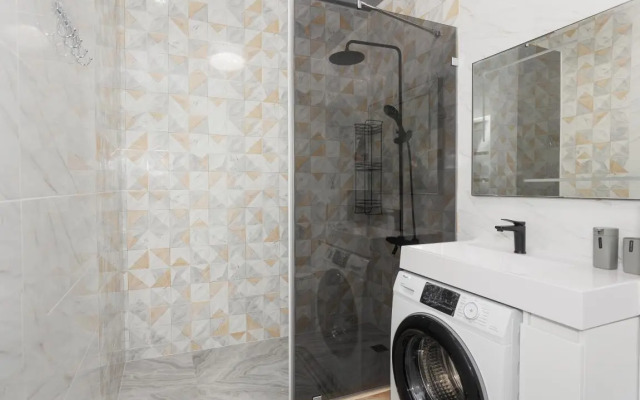 Квартира Студия Этажидейли на 33 этаже напротив ЖД