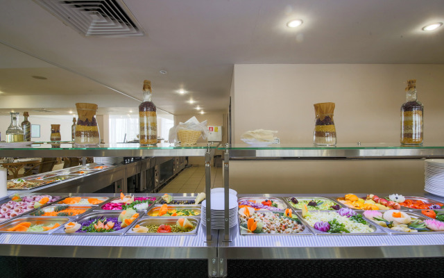 Tropicana Park Hotel