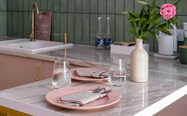 Studiya Olive U Ozera Flat