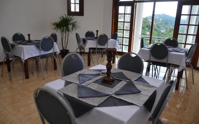 New Kandyan Crown By Yoho Hotel