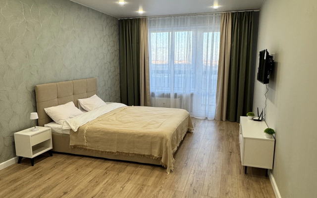 V Novom Dome Flat