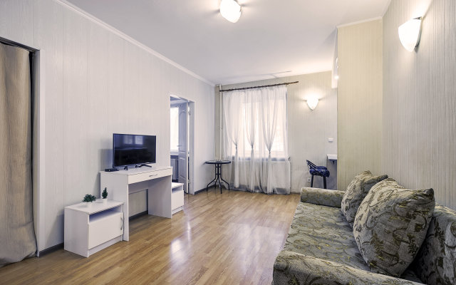 Na ulice Azovskoj 12/1 Apartments